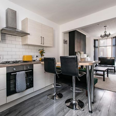 2 Bed House Close To Liverpool & Everton Stadiums Kültér fotó